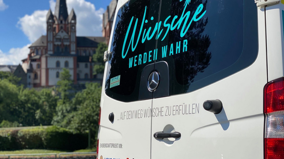 "Wünsche werden wahr" vor dem Limburger Dom 